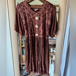 Vintage Embroidered Brown Dress with Carved Crab Buttons Medium
